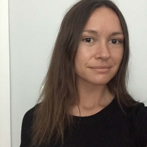 Meet your Posher, Laura - Picture 1 of 1